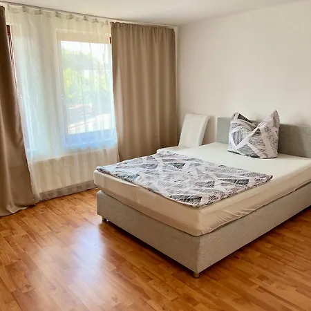 3-zimmer Messe In Laatzen Mit Kostenlosen Parkplaetzen *